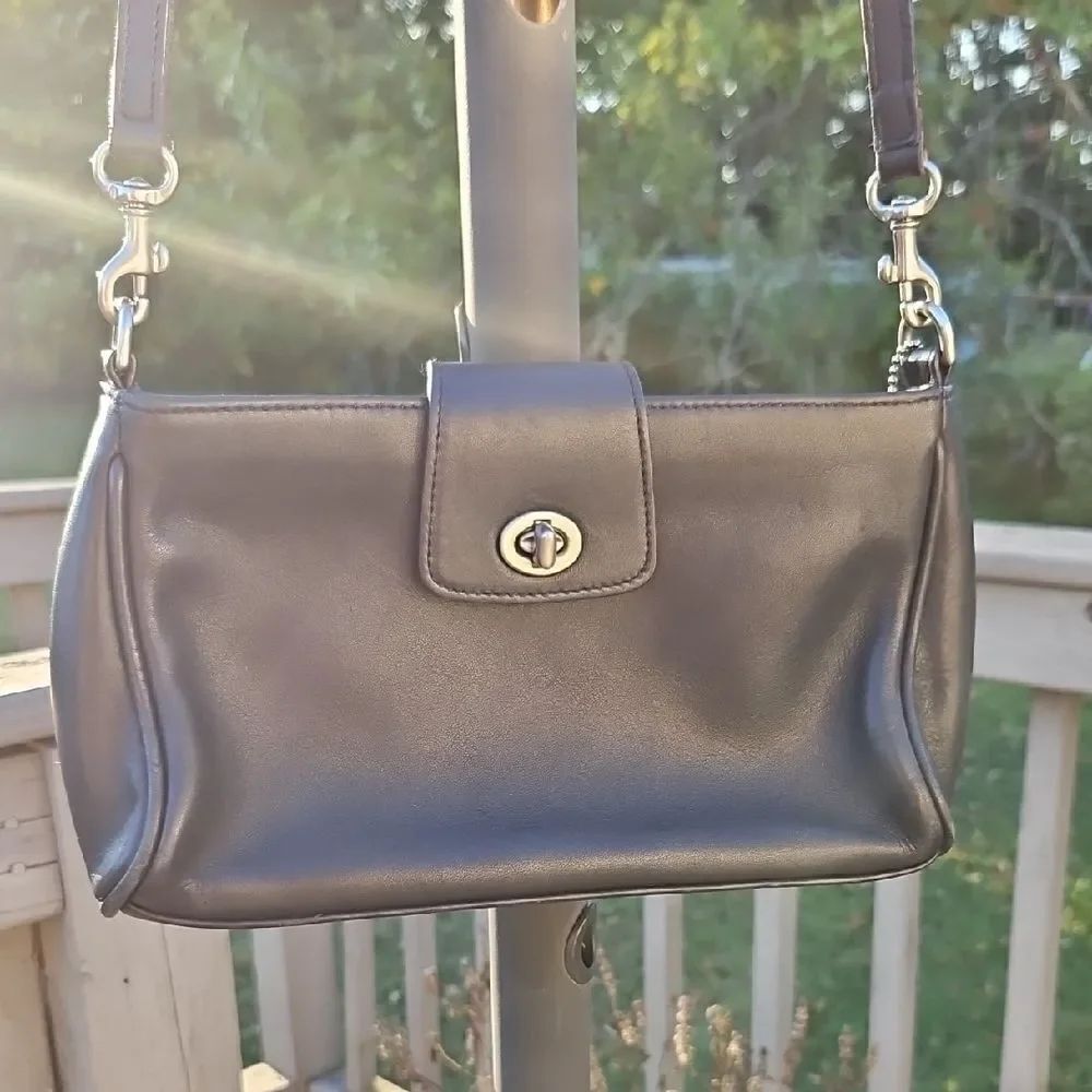 Coach Vintage Leather Shoulder Bag 9154 Black Adjustable Crossbody Clutch